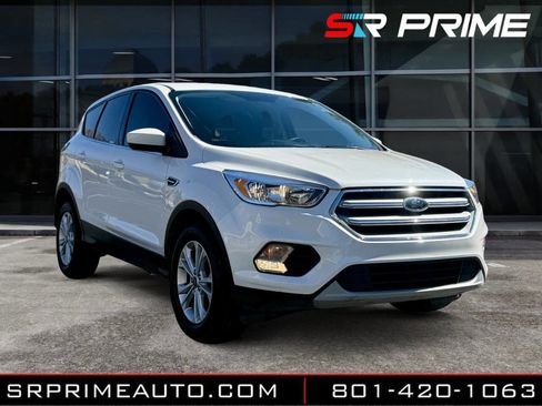 Used 2019 Ford Escape SE image 4