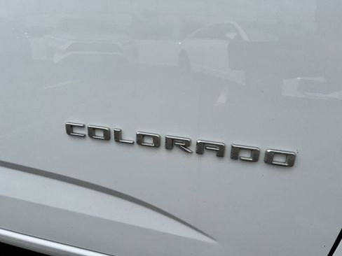 Used 2022 Chevrolet Colorado LT w/ Fleet Safety Package image 15