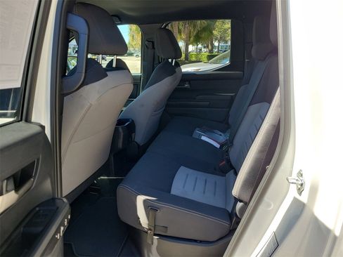 Used 2025 Toyota Tacoma TRD Off-Road image 10