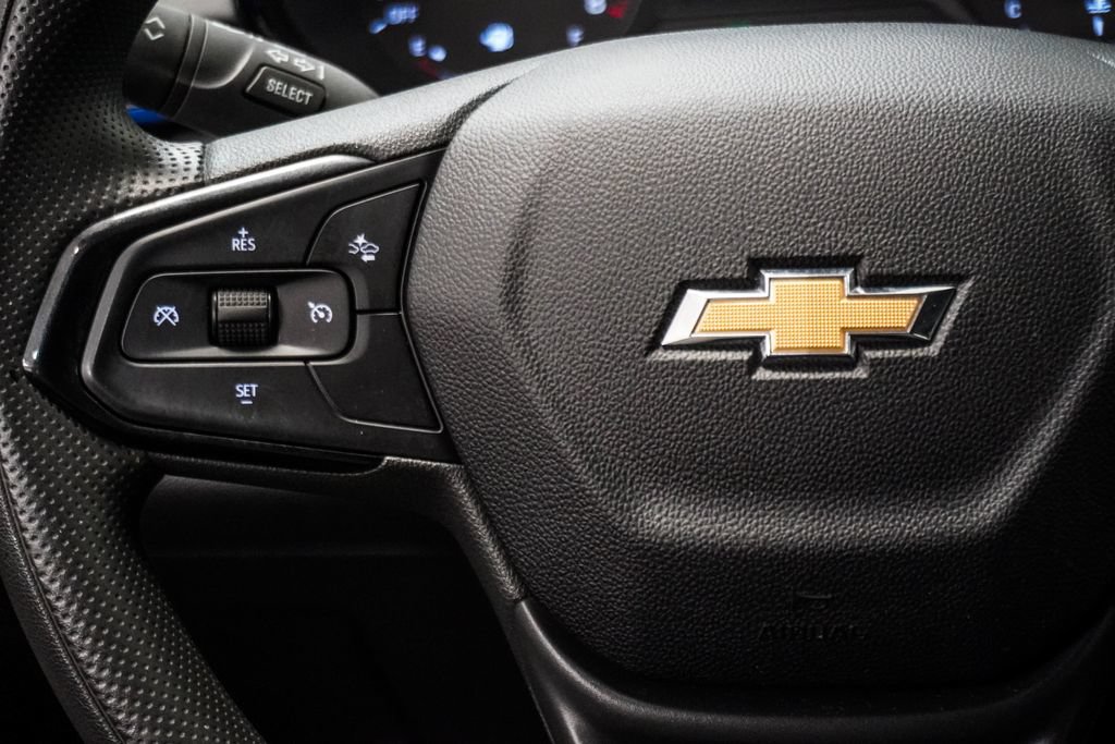 Used 2025 Chevrolet Trax LS FWD image 14