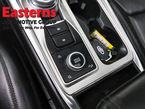 Used 2021 Ford Explorer XLT w/ Equipment Group 202A AWD/4WD image 20