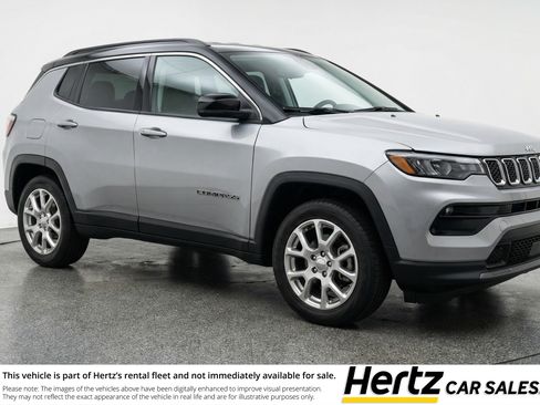 Used 2025 Jeep Compass Limited AWD/4WD image 1