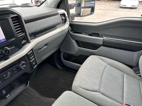 Used 2021 Ford F150 XLT w/ XTR Package AWD/4WD image 41