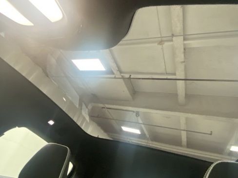 Certified 2023 Volvo C40 P8 Recharge Ultimate w/ Protection Package Premier image 28