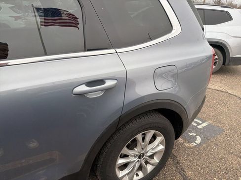 Used 2021 Kia Telluride LX FWD image 5