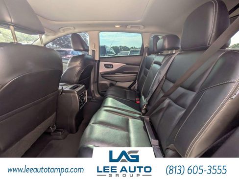 Used 2021 Nissan Murano SL w/ SL Moonroof Package FWD image 13