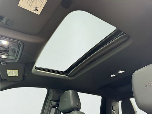 New 2026 GMC Sierra 2500 AT4 w/ AT4 Premium Plus Package AWD/4WD image 10
