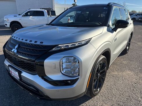 New 2025 Mitsubishi Outlander SEL Black Edition image 3