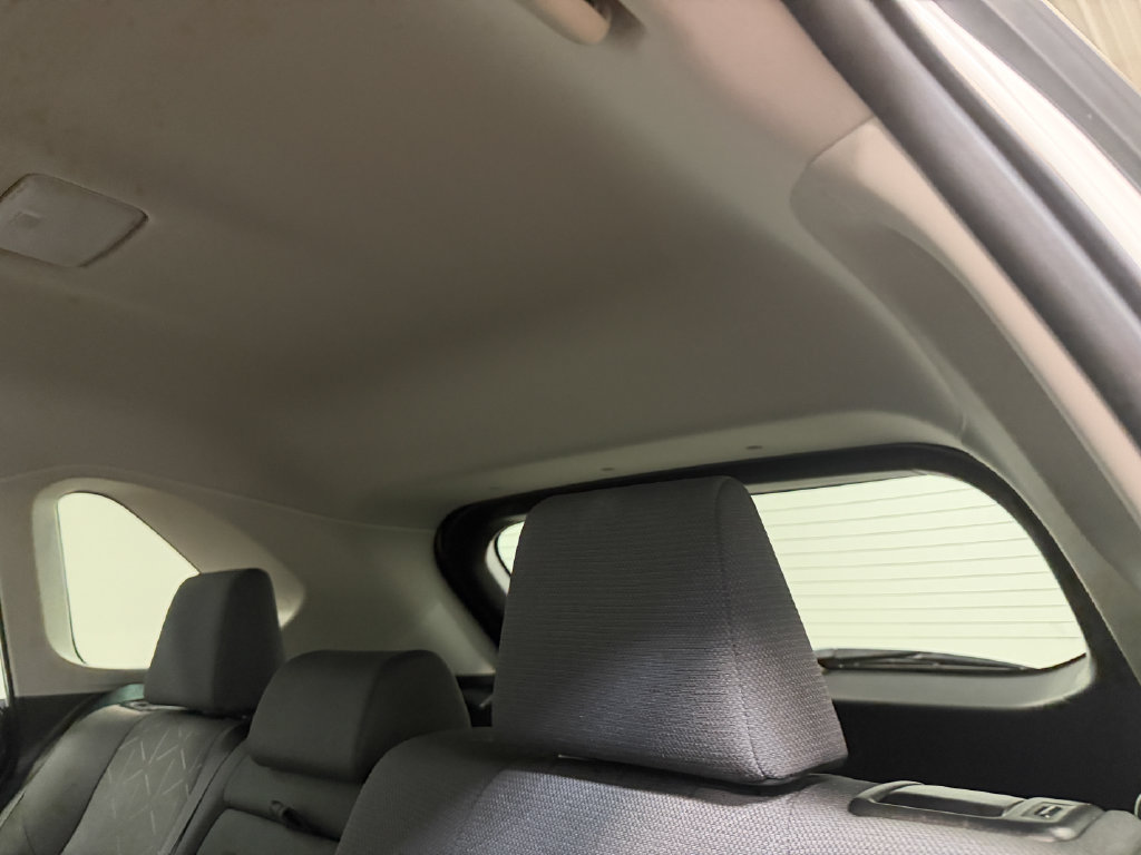 Used 2025 Toyota RAV4 XLE AWD/4WD image 9