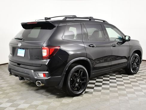 Certified 2024 Honda Passport Black Edition image 6