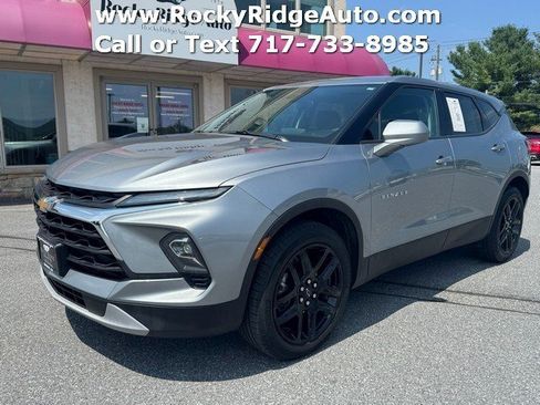 Used 2023 Chevrolet Blazer LT AWD/4WD image 3