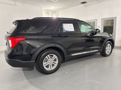 Used 2023 Ford Explorer XLT RWD image 14