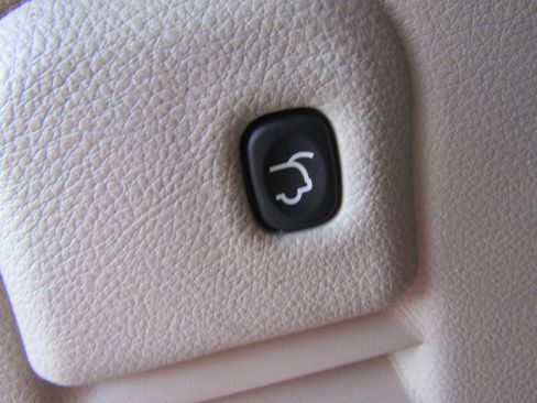 Used 2019 Jeep Grand Cherokee Limited AWD/4WD image 26
