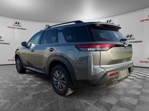 Used 2025 Nissan Pathfinder SV AWD/4WD image 7