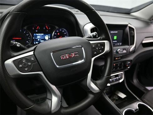 Used 2024 GMC Terrain SLE image 14