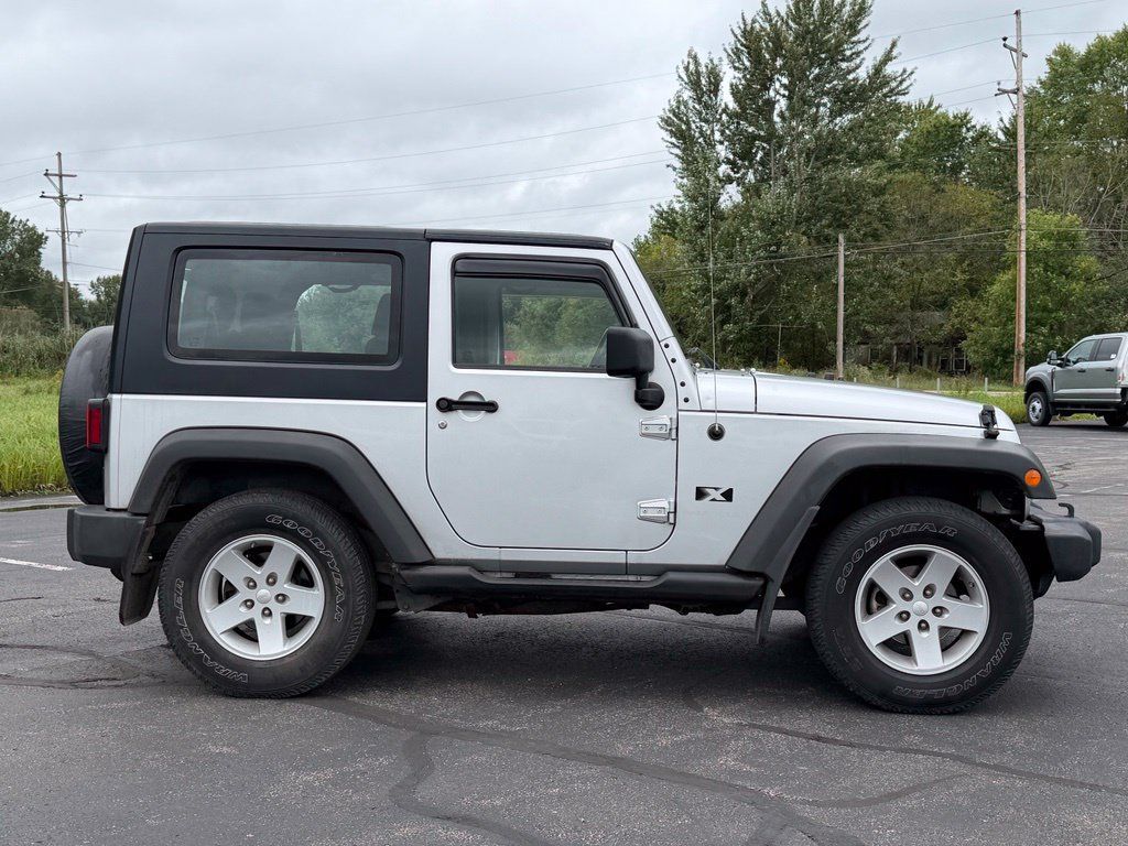Used 2008 Jeep Wrangler X AWD/4WD image 4