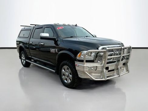 Used 2016 RAM 2500 Laramie AWD/4WD image 3