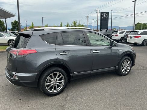 Used 2016 Toyota RAV4 Limited w/ Advanced Technology Package AWD/4WD image 7