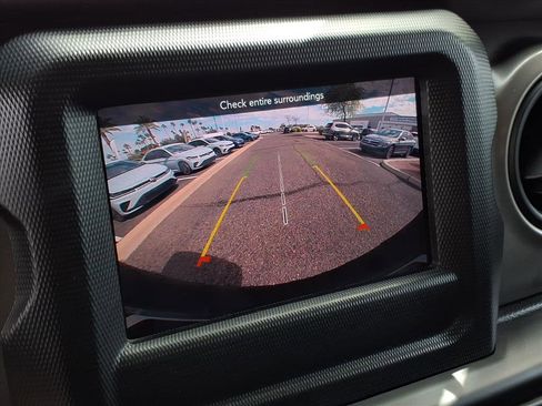 Used 2021 Jeep Wrangler Unlimited Sport image 27