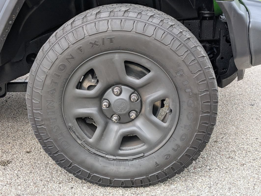 Used 2018 Jeep Wrangler Sport AWD/4WD image 16