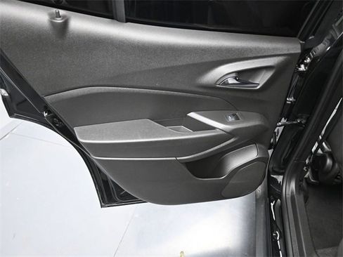 Used 2024 Chevrolet Trax RS w/ Driver Confidence Package image 22