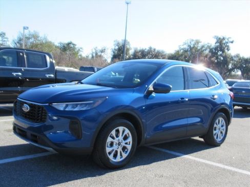 Used 2023 Ford Escape Active w/ Tech Pack #2 image 3