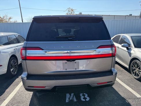 Used 2019 Lincoln Navigator L Reserve w/ Cargo Package image 9