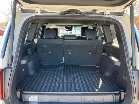 Used 2024 Toyota Land Cruiser image 17
