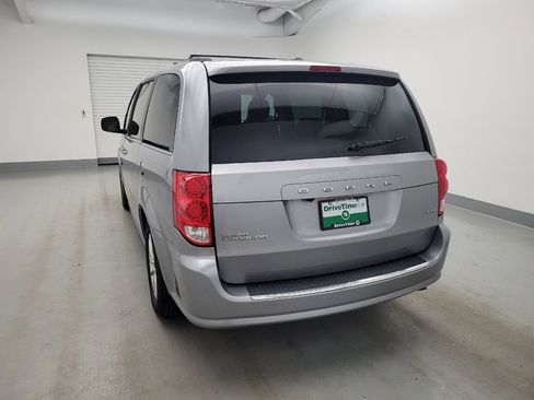 Used 2020 Dodge Grand Caravan SXT FWD image 6