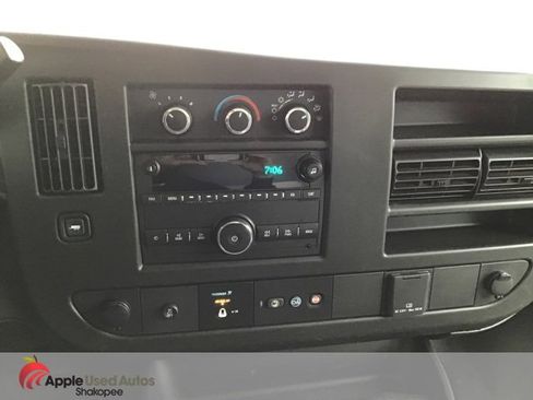 Used 2018 Chevrolet Express 2500 w/ Driver Convenience Package image 13