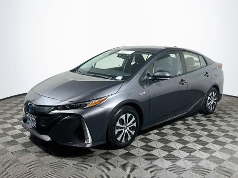 Certified 2021 Toyota Prius Prime LE w/ Carpet Mat Package (TMS) FWD image 3