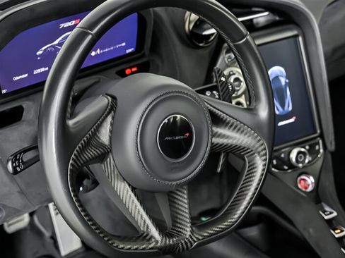 Used 2018 McLaren 720S RWD image 24