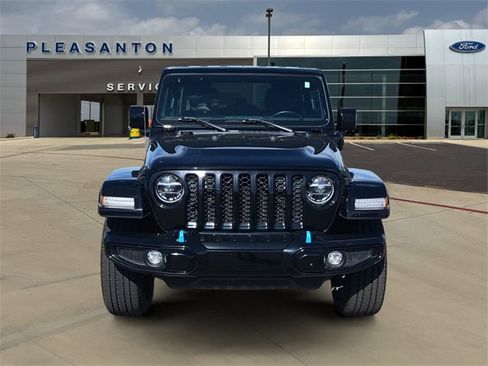 Used 2021 Jeep Wrangler Unlimited Sahara image 8