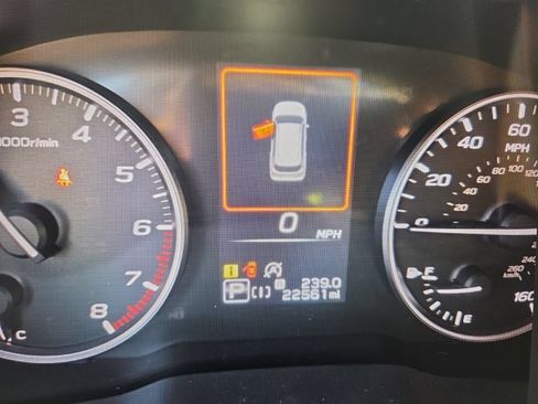 Used 2025 Subaru Forester Premium AWD/4WD image 12