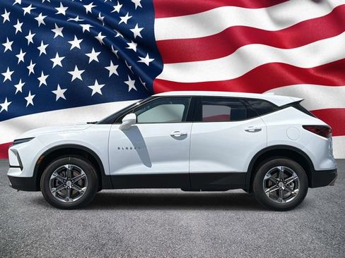 Used 2025 Chevrolet Blazer LT AWD/4WD image 14