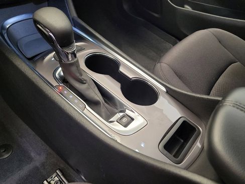 Used 2022 Chevrolet Malibu LT image 26