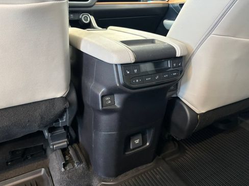 Used 2024 Toyota Grand Highlander AWD image 21