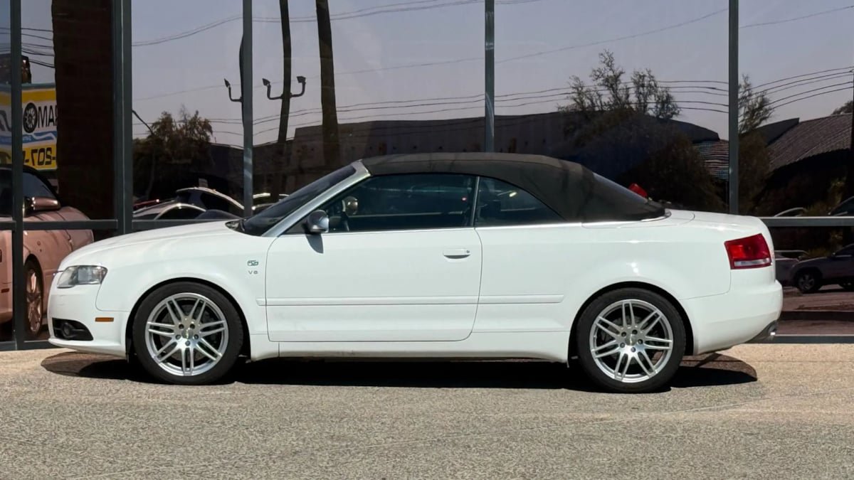 Used 2008 Audi S4 Cabriolet AWD/4WD image 3