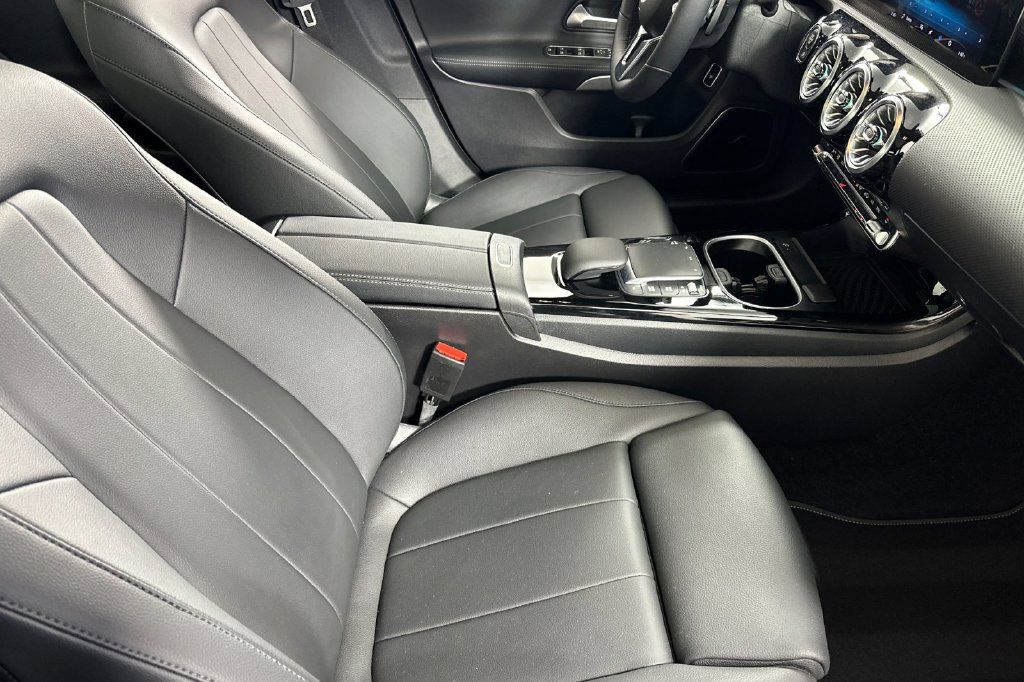 Certified 2023 Mercedes-Benz CLA 250 image 20