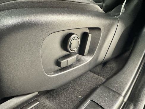 Used 2023 Land Rover Discovery Sport SE AWD/4WD image 16