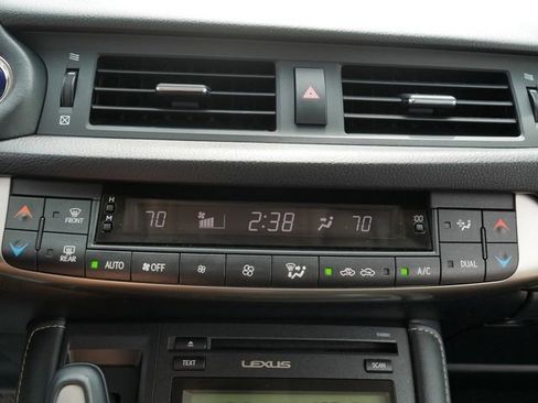 Used 2017 Lexus CT 200h w/ Seat Comfort Package FWD image 27