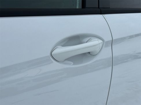 New 2026 Buick Envista Preferred image 13