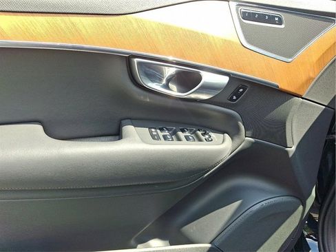 Certified 2024 Volvo XC90 B6 Plus image 10
