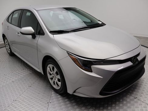 Used 2024 Toyota Corolla LE FWD image 6