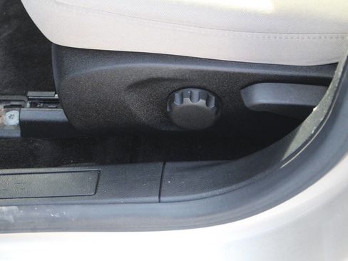 Used 2018 Ford Fusion S image 7