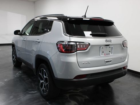 Used 2025 Jeep Compass Limited AWD/4WD image 24
