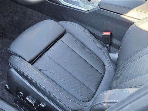 New 2026 BMW 330i Sedan w/ M Sport Package image 4