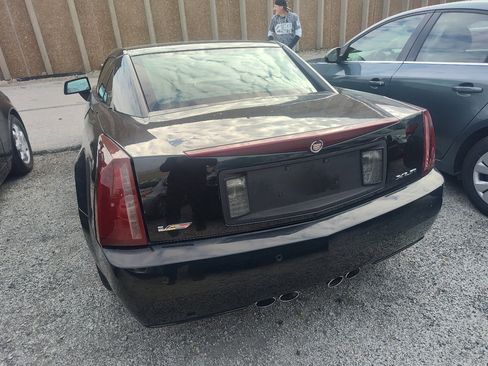 Used 2004 Cadillac XLR image 7