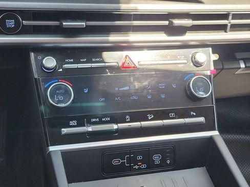 Certified 2025 Hyundai Santa Fe SEL FWD image 13