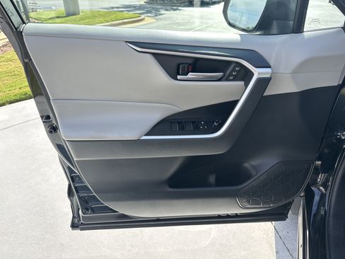 Certified 2021 Toyota RAV4 XLE Premium FWD image 14